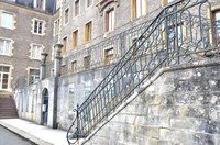 Garde-corps de l'escalier principal de l'Institut de Nazareth