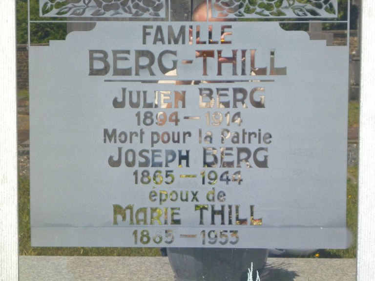 Stèle PRINTZ-BERG 144.JPG